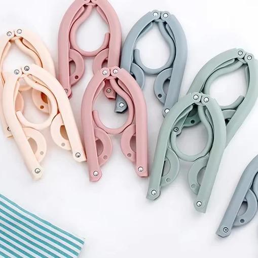 Percha Plegable Organizadora 9 en 1: ¡Triplicá el Espacio de tu Ropero! 👔✨