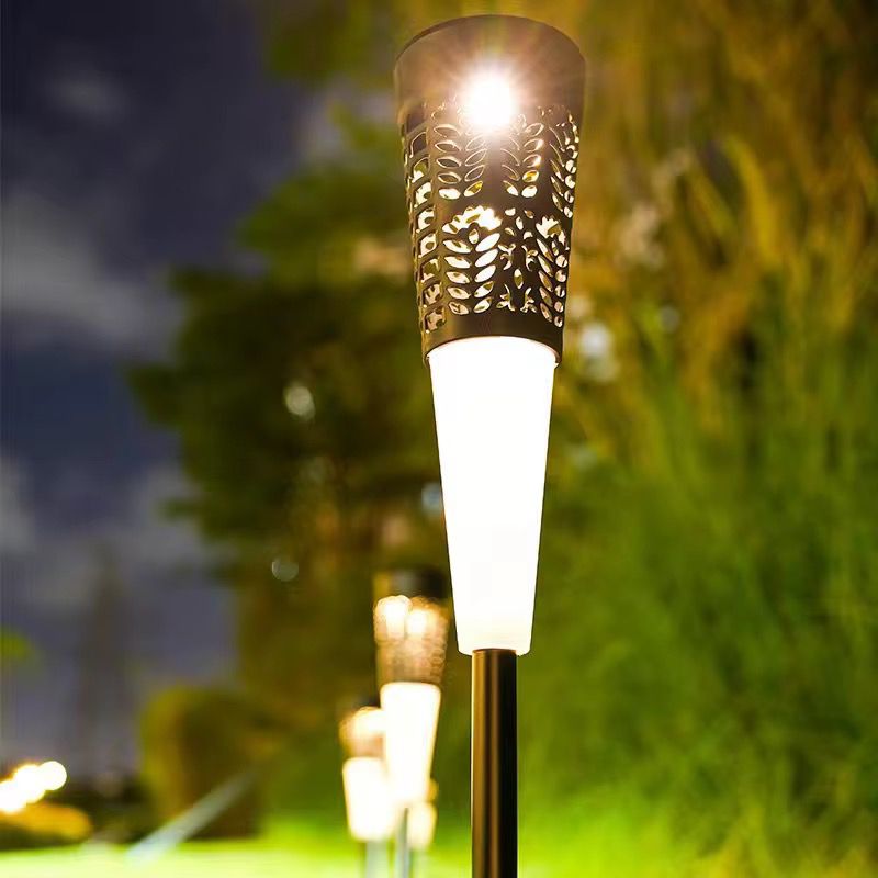 Pincho Solar con Diseño: Iluminación Mágica y Sustentable para tu Jardín